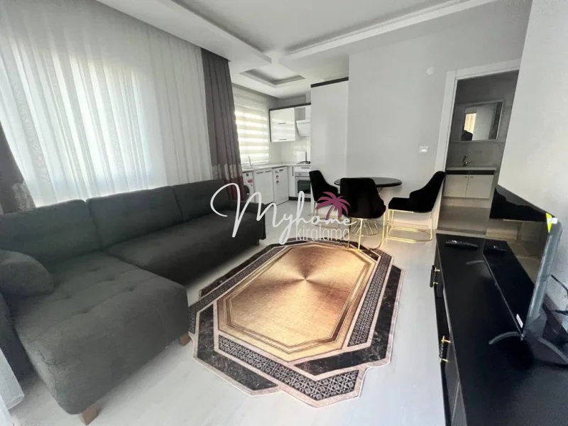 Alanya'da Şık 1+1 Daire (2)