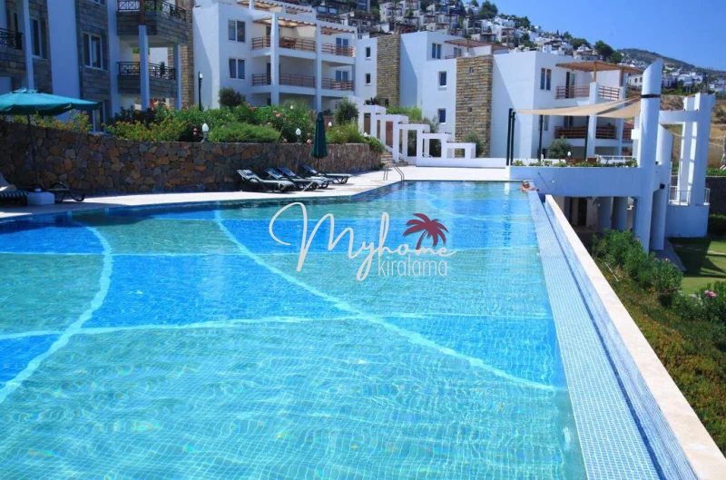 YALIKAVAK'TA DENZE SIFIR SİTEDE 2+1 DAİRE
